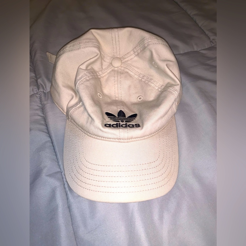 This hat is for when going shopping or for any other casual outing